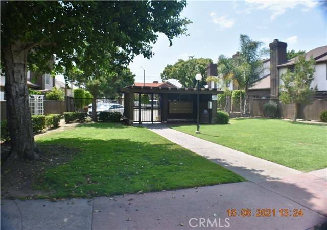 Huntington Park, CA 90255,6100 Arbutus Avenue #29