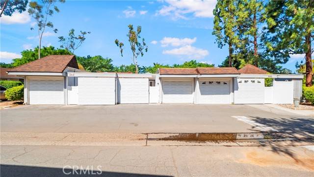 Laguna Hills, CA 92653,23415 Caminito Valle