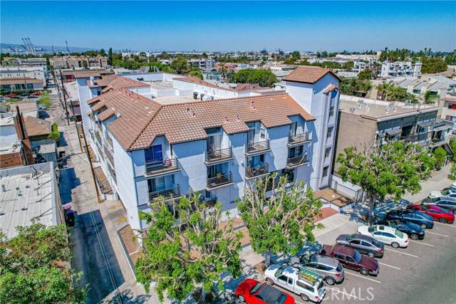 Long Beach, CA 90802,327 Chestnut Avenue #310