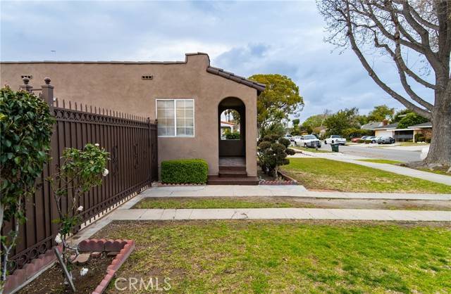 Lynwood, CA 90262,11131 Pine Avenue