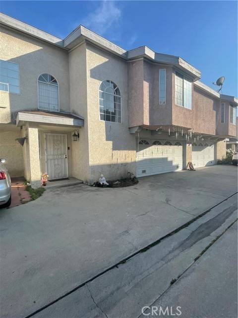 Panorama City, CA 91402,9362 Moonbeam Avenue #4