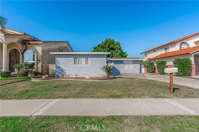 Downey, CA 90241,10609 Newville Avenue