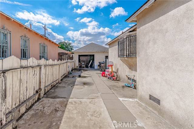 Montebello, CA 90640,305 Pickering Way