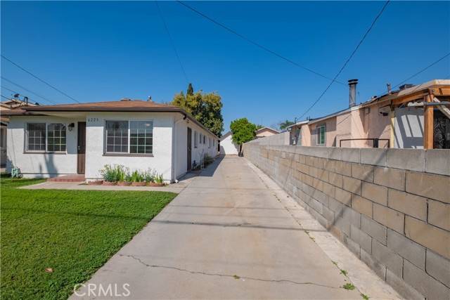 Bell, CA 90201,6223 Flora Avenue