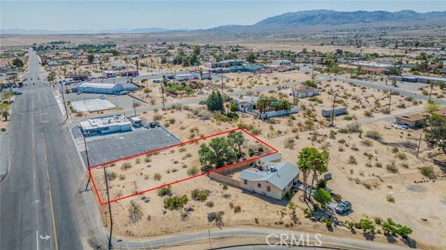 29 Palms, CA 92277,0 2 mile road