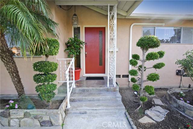 Downey, CA 90241,8554 Via Amorita