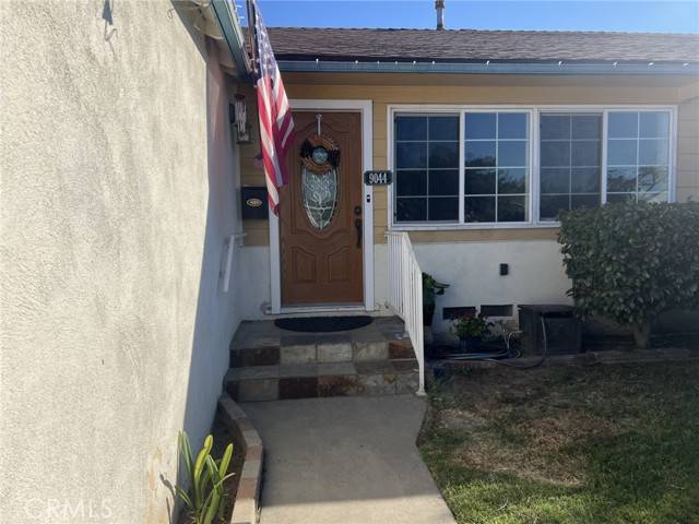 Downey, CA 90241,9044 Bigby Street