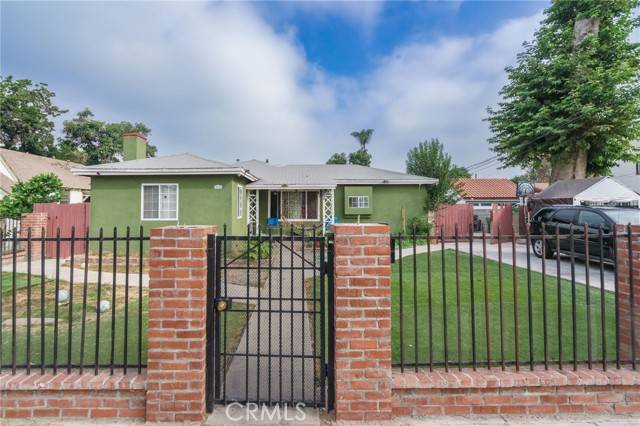 Compton, CA 90221,1007 E Kay Street