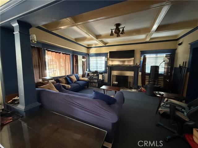 Los Angeles, CA 90007,2628 Van Buren Place