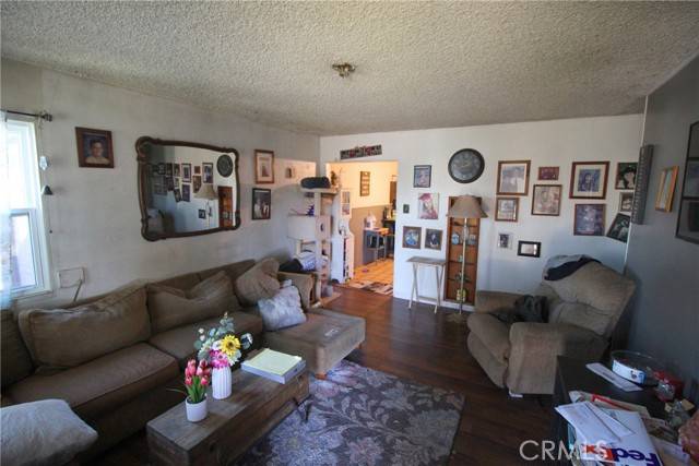 Bellflower, CA 90706,13902 Regentview Avenue