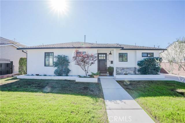 La Habra, CA 90631,610 W Pinehurst Avenue