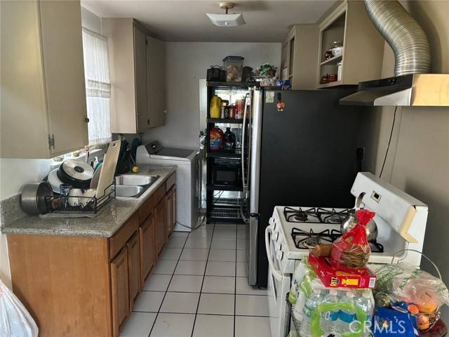 Bloomington, CA 92316,18423 9th Street