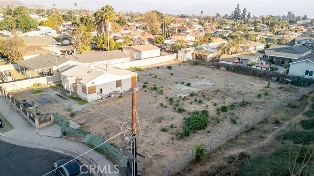 Pacoima, CA 91331,13722 Pierce Street