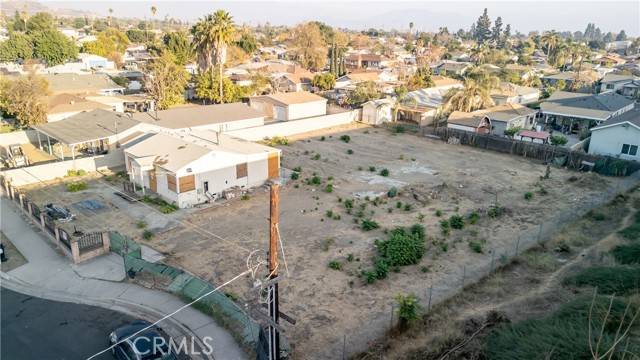 Pacoima, CA 91331,13722 Pierce Street