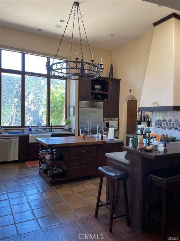 Malibu, CA 90265,2701 Barrymore Drive