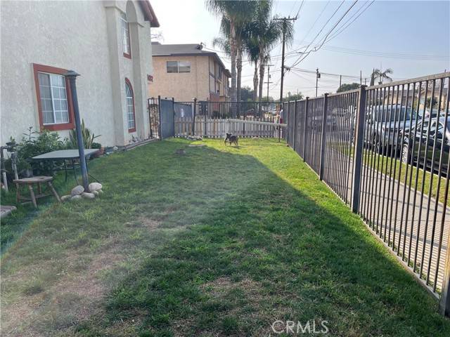 Montebello, CA 90640,1032 Carob Way #1