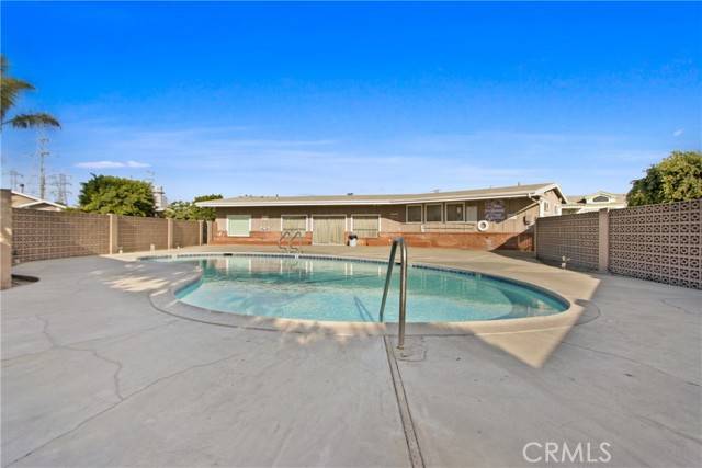 Stanton, CA 90680,8681 Katella #883