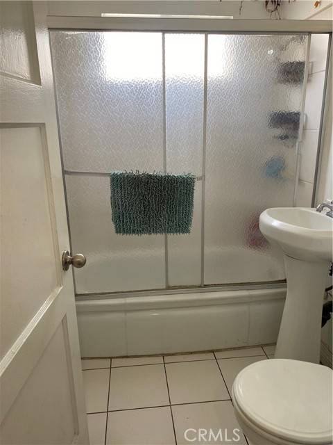 South Gate, CA 90280,10506 Garfield Avenue