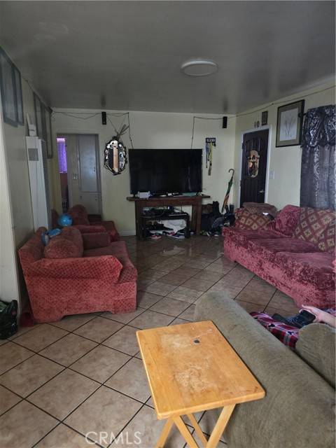 Fontana, CA 92335,14537 Rosemary Drive