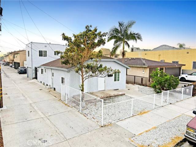 Huntington Park, CA 90255,2514 Clarendon Avenue