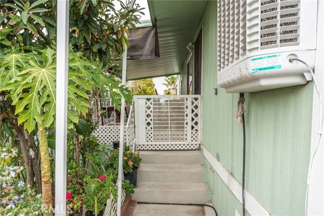 San Bernardino, CA 92410,2160 W Rialto #122