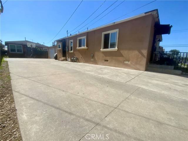 Compton, CA 90220,206 E Raymond Street