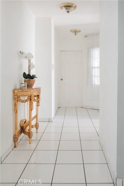 South Gate, CA 90280,8945 San Antonio Avenue