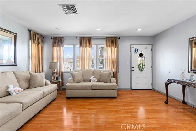 Downey, CA 90241,7738 Adwen Street