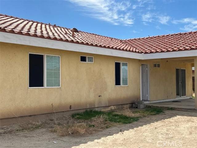 Lake Los Angeles, CA 93591,39727 171st Street