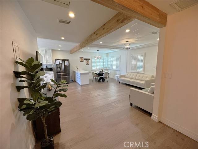 Los Angeles, CA 90047,9416 La Salle Avenue