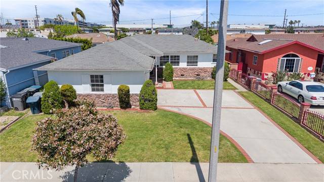 Gardena, CA 90249,2915 W 129th Place