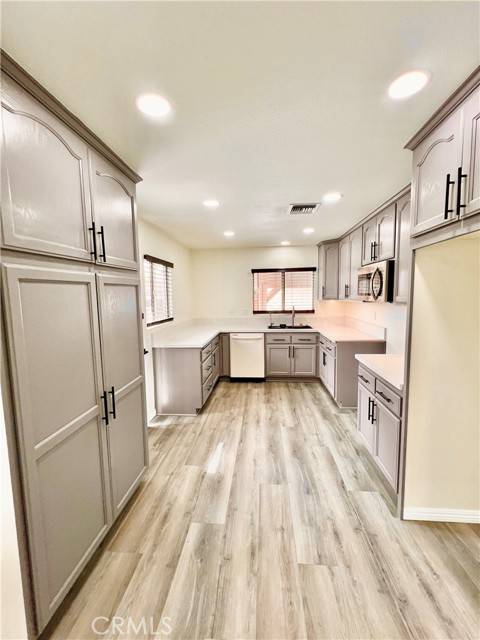 Whittier, CA 90605,9929 Mina Avenue