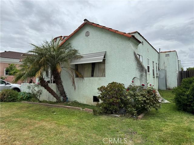 South Gate, CA 90280,10315 San Vincente Avenue