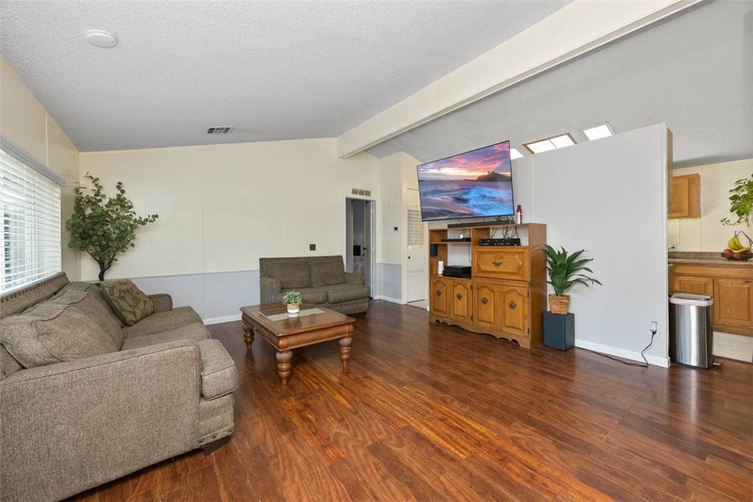 Artesia, CA 90701,19127 Pioneer #27