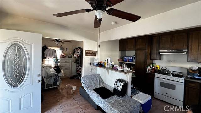 Los Angeles, CA 90003,139 W 88th Place