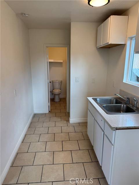 Compton, CA 90221,220 N Rose Avenue #1