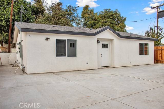 Paramount, CA 90723,6513 San Miguel Street