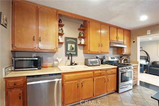Whittier, CA 90605,10934 Alclad Avenue