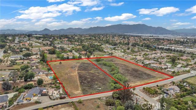 Riverside, CA 92508,1 Moss