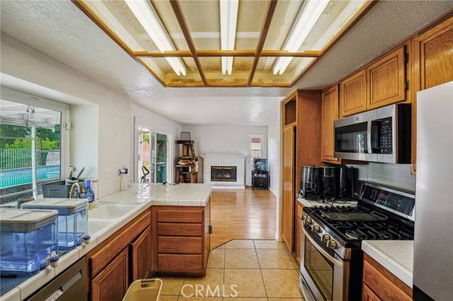 Jurupa Valley, CA 92509,4176 Canyonside Circle
