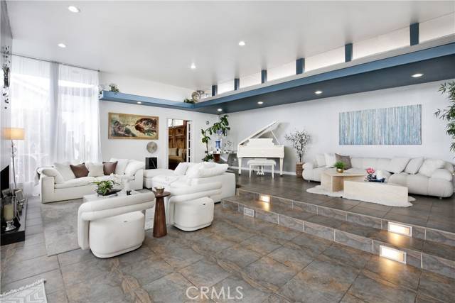 Downey, CA 90241,8434 Quinn Street