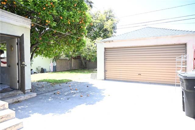 South Gate, CA 90280,9529 Annetta Avenue