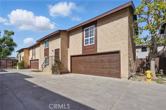 Hawthorne, CA 90250,13722 Cerise Avenue