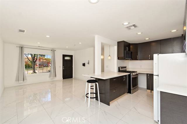 Rialto, CA 92376,1473 N Iris Avenue
