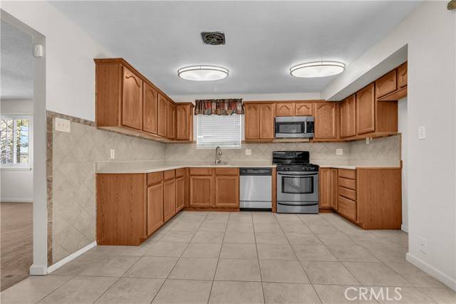 Barstow, CA 92311,560 E Mountain View St