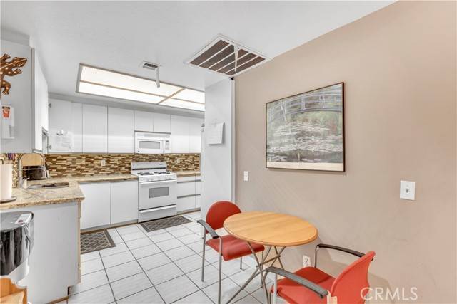 Los Angeles, CA 90024,10511 Ashton Avenue #101