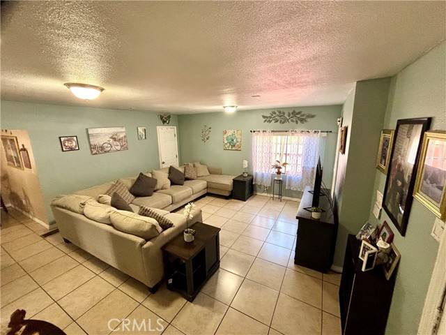 Fontana, CA 92335,16739 upland
