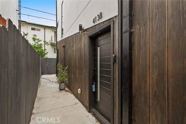 Los Angeles, CA 90029,4138 Normal Avenue