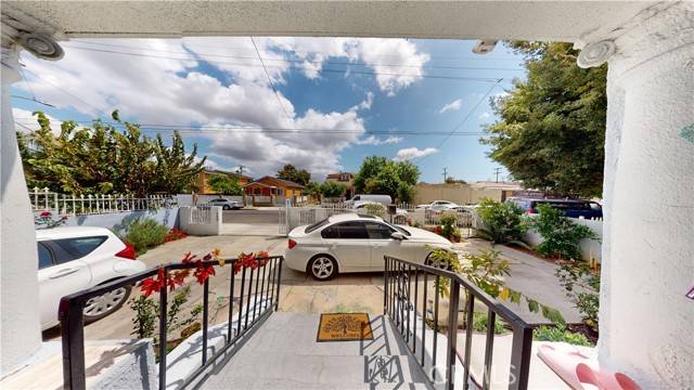 Los Angeles, CA 90001,1155 E 58th Drive