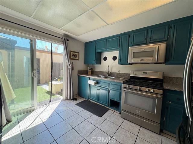South Gate, CA 90280,10026 Karmont Avenue